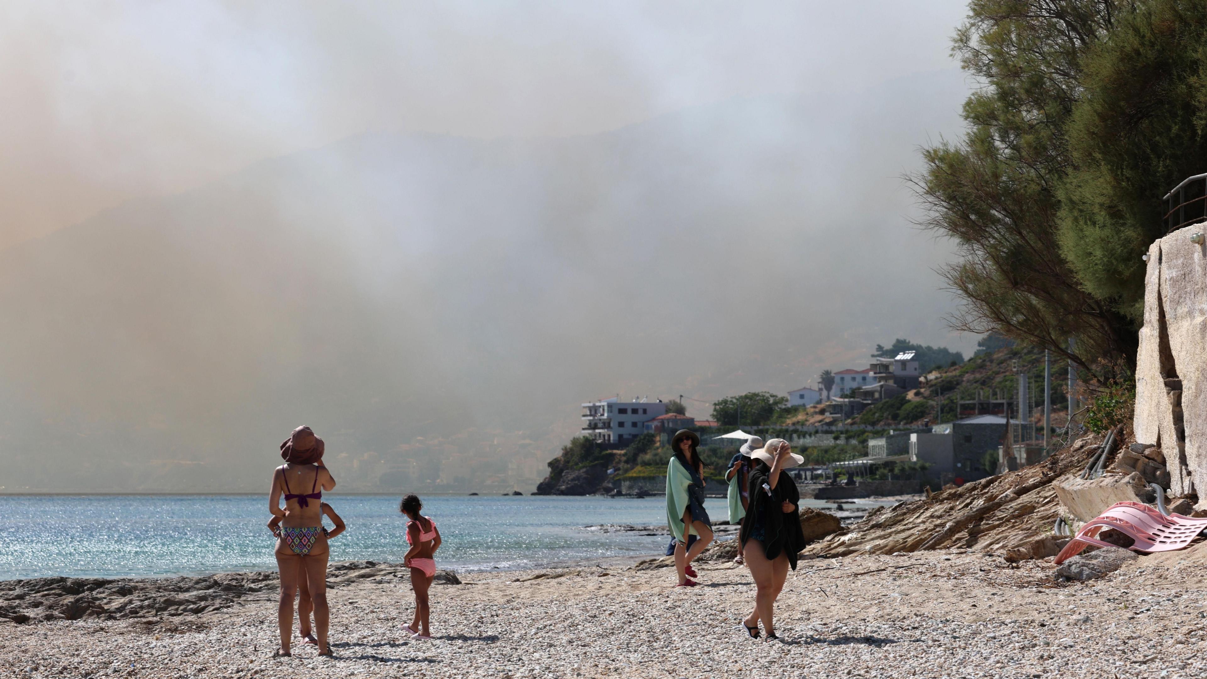 Crete Wildfires: 8,000 Evacuated, Firefighters Killed