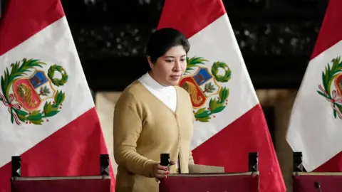Peru Cuts Ties with Mexico Over Political Asylum Controversy