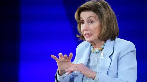 Nancy Pelosi Steps Down: A Historic Chapter Closes in US Politics