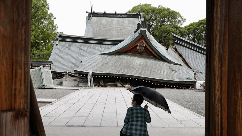 Japan Quake: 13 Dead, 100+ Aftershocks, Rescue Battle