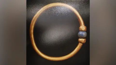Stolen Ancient Egyptian Bracelet Melted Down