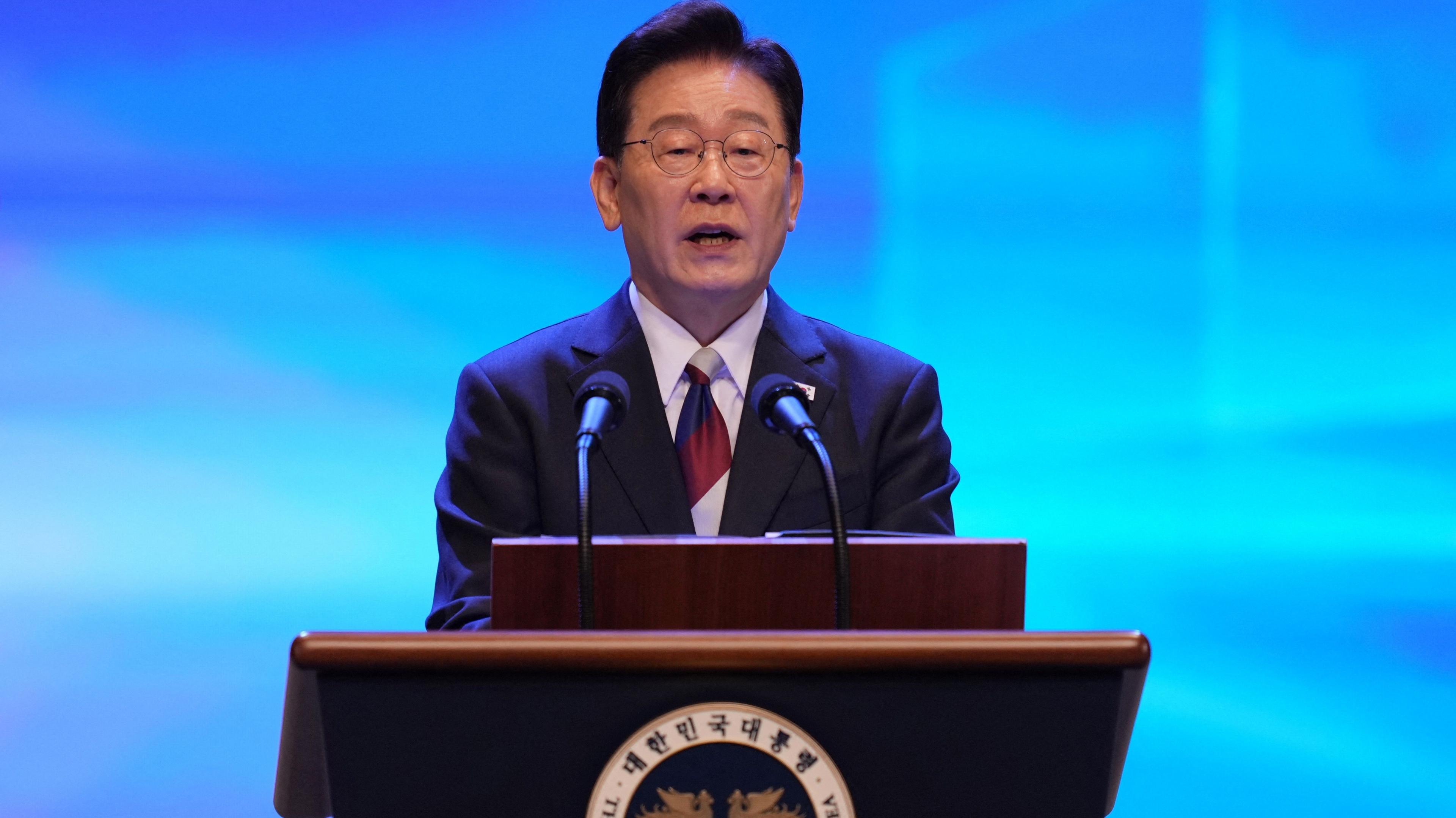 South Korea Wants to End Decades‑Long War with North