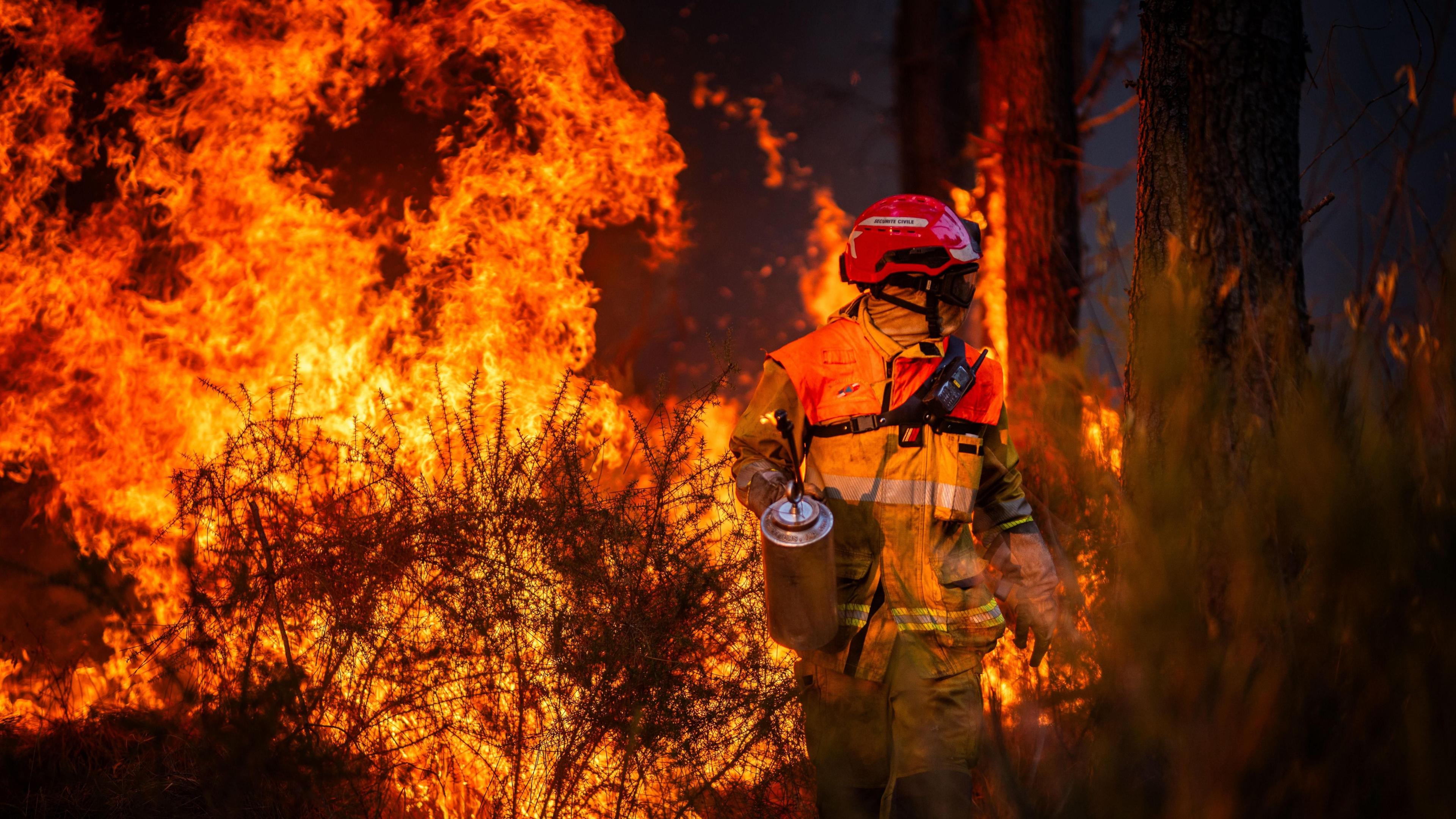 French Wildfires: 420 Arrests as Climate Change Fuels the Blaze