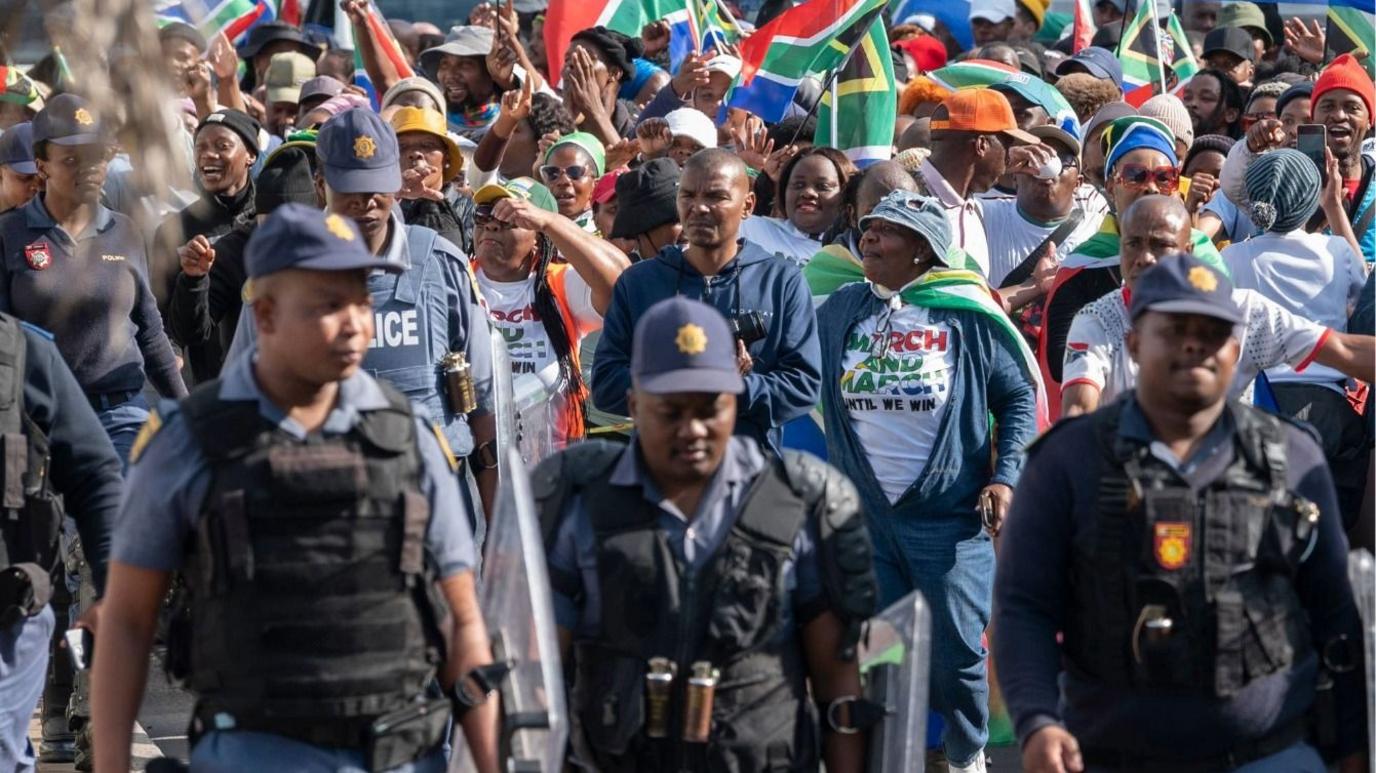 Police Probe Slaying of South Africa's Anti‑Migrant Leader