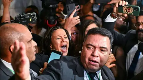 Brazil's Congress Erupts in Chaos Over Bolsonaro's Sentence Reduction