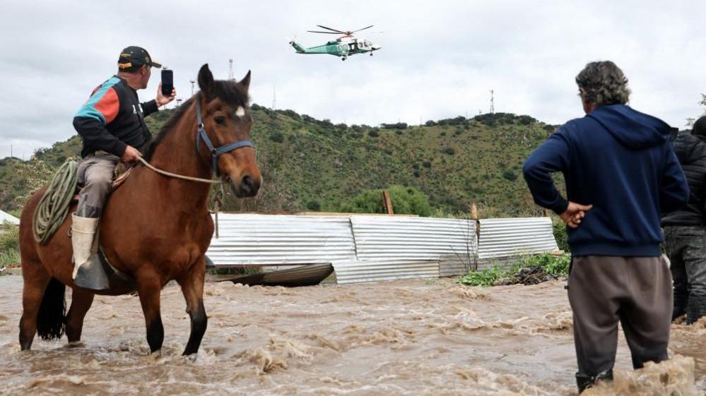 Helicopters Rescue Flood‑Trapped Families in Chile
