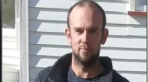 Tragic End to New Zealand Manhunt: Father Shot Dead After Years on the Run