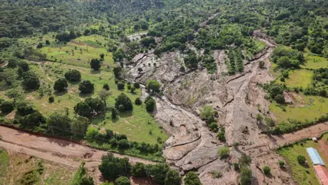 Tragic Landslide in Kenya Claims 21 Lives