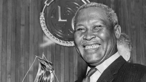 South Africa Court Declares Nobel Laureate Luthuli's Death a Police Assault