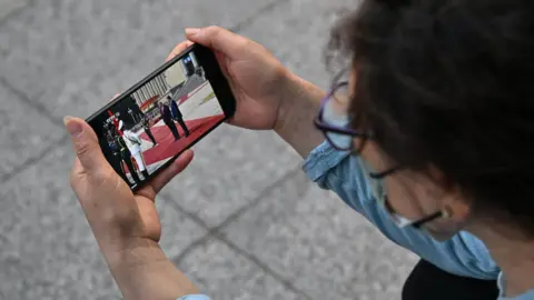 Trust in News Hits Record Low – What It Means for Your Feed