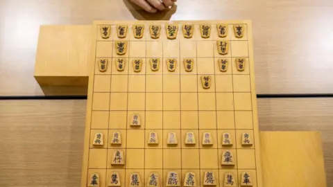 Shogi Star Calls for Change: Tackling Pregnancy Bias in Japanese Chess