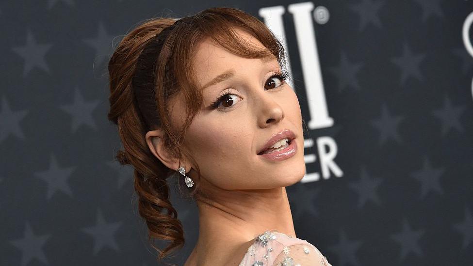 Ariana Grande Sues Hackers Who Leak Her Music