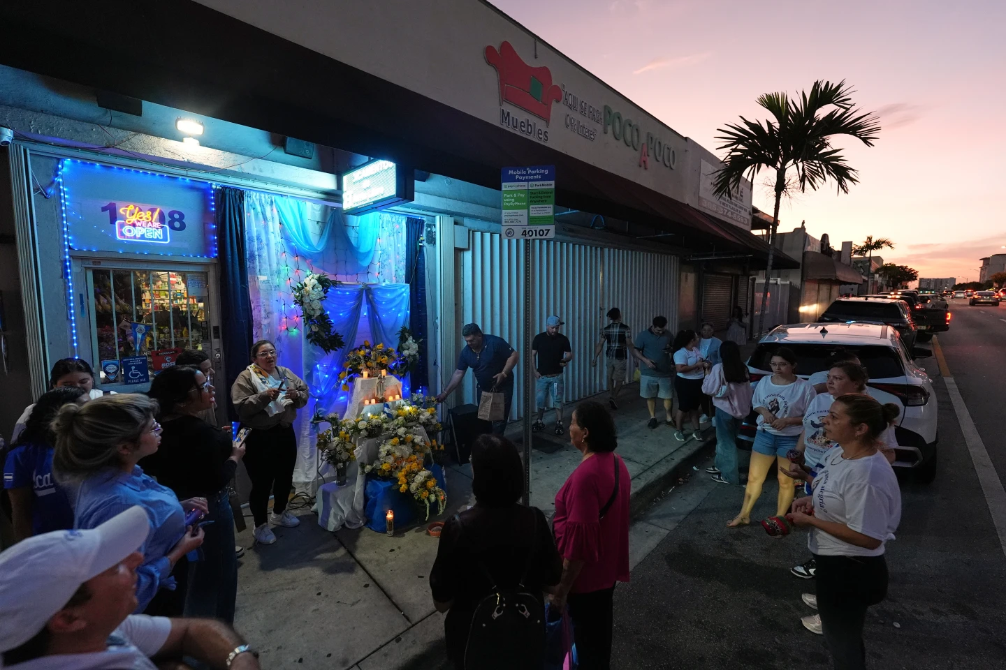 Nicaraguans Celebrate Virgin Mary in Miami Amid Religious Crackdown