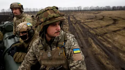 Ukrainian Soldiers Respond to Controversial US Peace Plan
