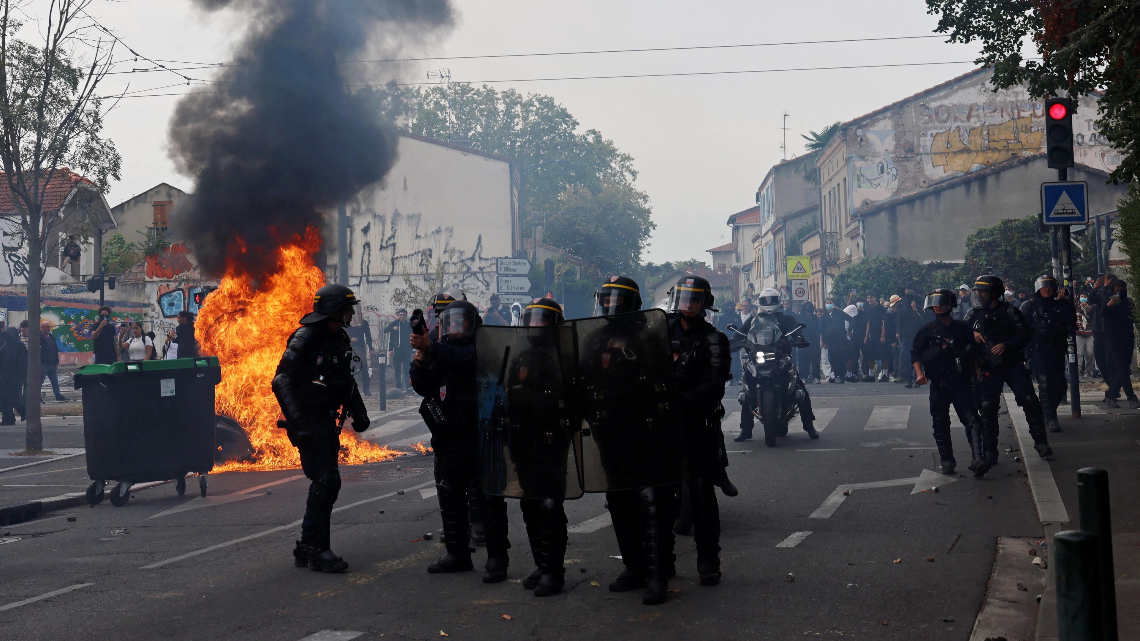 French Schools Shut After Students Clash With Riot Police