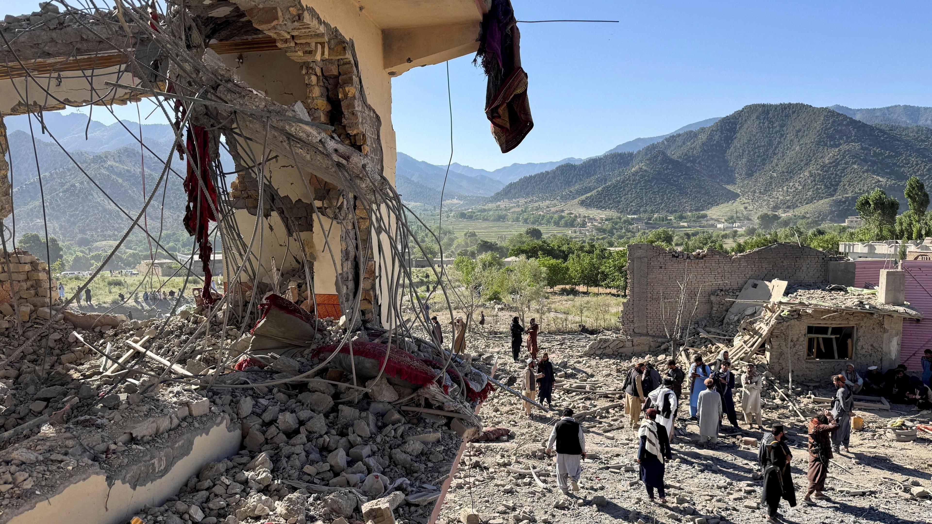 28 Afghan Civilians Killed in Pakistan Air Strikes – UN Reports