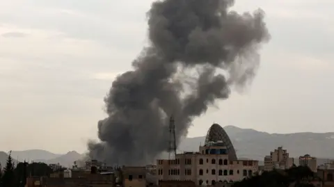 Israeli Air Strikes in Yemen Result in 35 Deaths, According to Houthis