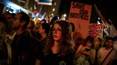 Families of Hostages Blame Netanyahu for Delays in Return