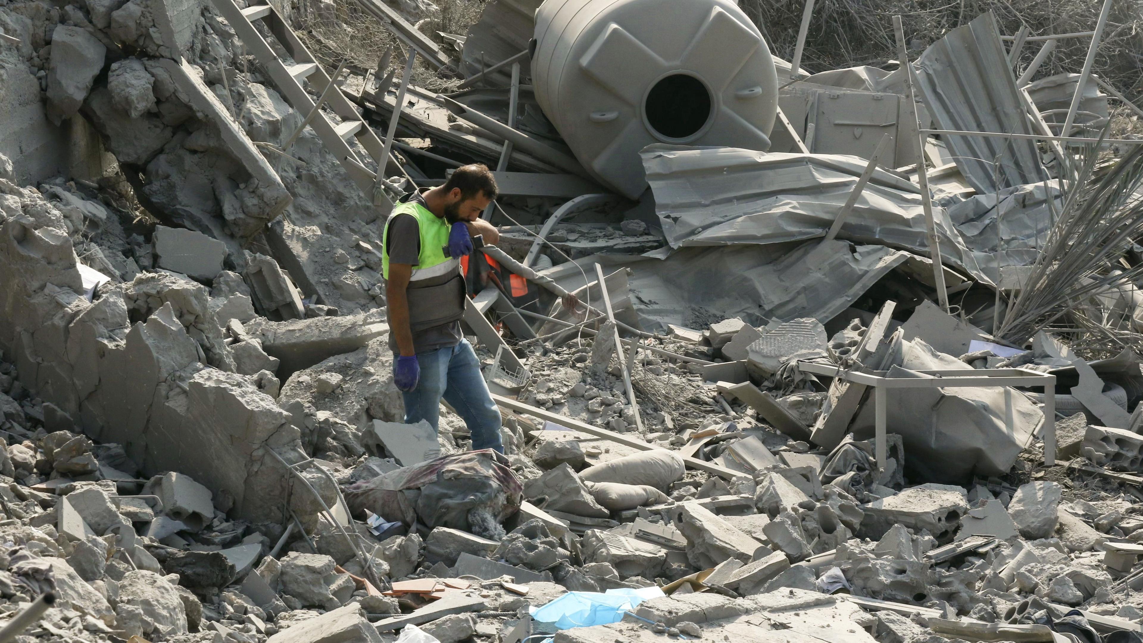 Tragedy in Southern Lebanon: 11 Lives Lost in Israeli Strikes