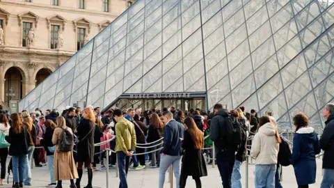 Louvre Opens Doors After Daring Jewel Heist