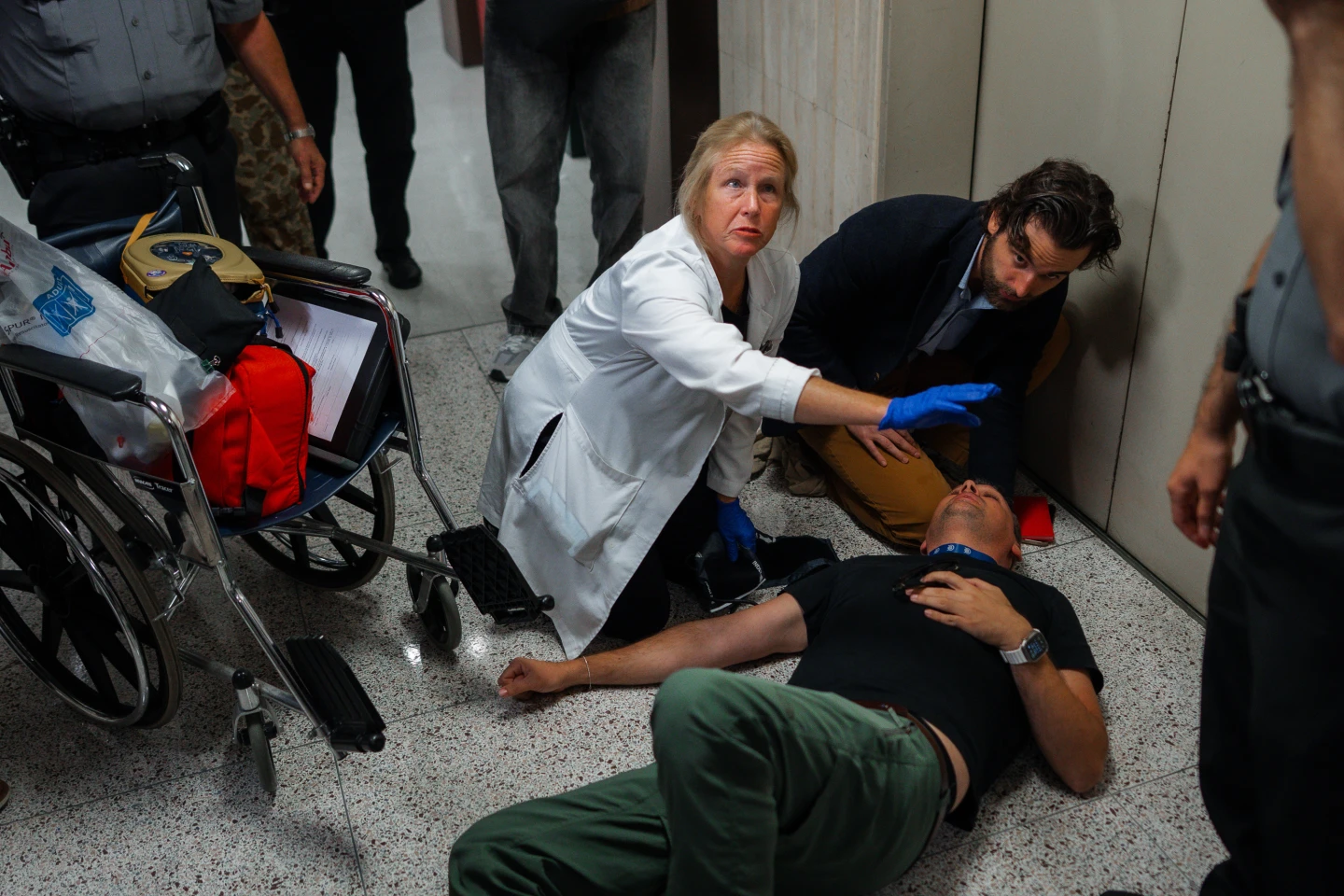 Journalists Clash with Federal Agents Outside NYC Court