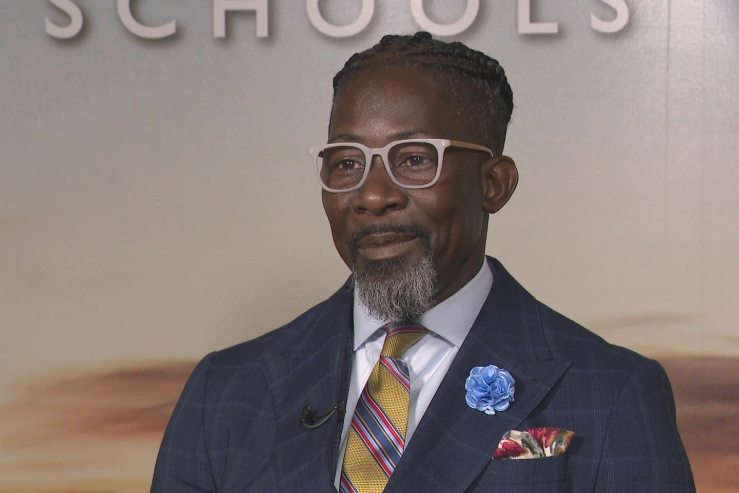 Iowa School Chief Resigns After Immigration Detention Over Fake Degree