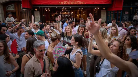 Hot Beats, Cooler Beers? France Ban Alcohol at Fête de la Musique to Beat Heatwave