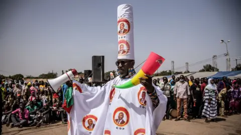 Burkina Faso's Junta Bans All Political Parties!