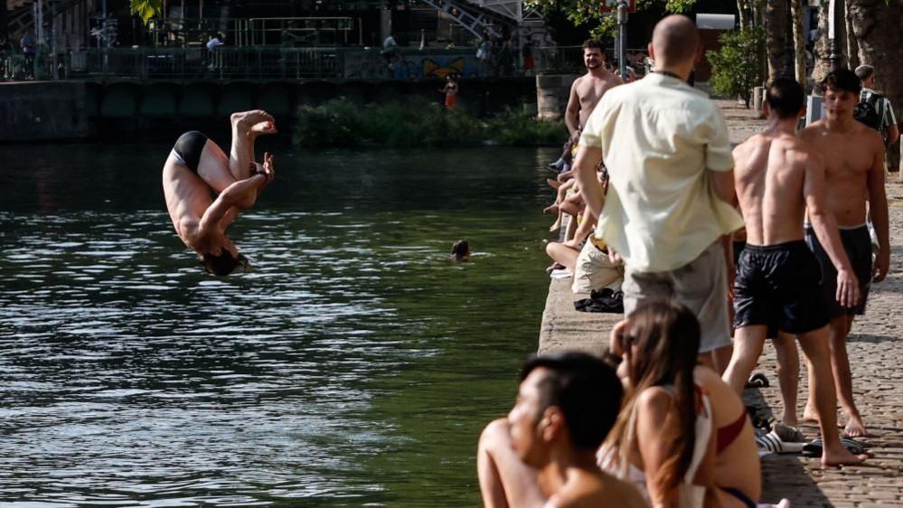Heatwaves Heat Up Drownings in France – 301 Lives at Risk