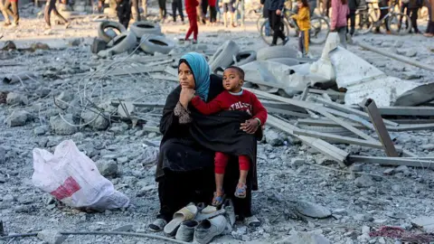 Gaza Shock: Trump Embraces Hamas Response to Peace Plan