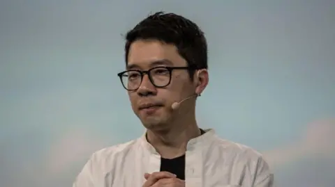 Singapore Bars Entry for Exiled HK Activist Nathan Law