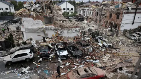 Kyiv Faces Severe Russian Assault: Casualties Rise