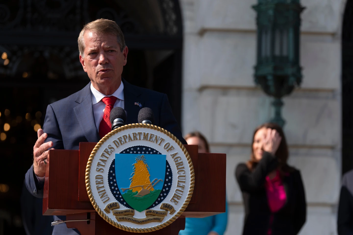 Gerrymandering vs. Dummymandering: The Redistricting Dilemma