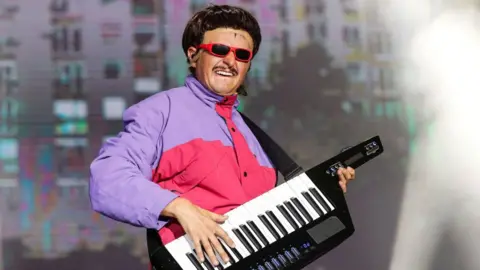 Oliver Tree: US Singer Returns Home After Fatal Brazil Helicopter Crash