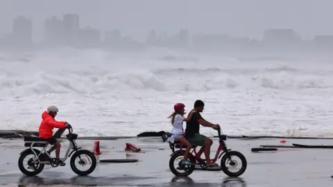Australia Faces Dire Climate Threats: 1.5 Million at Risk by 2050