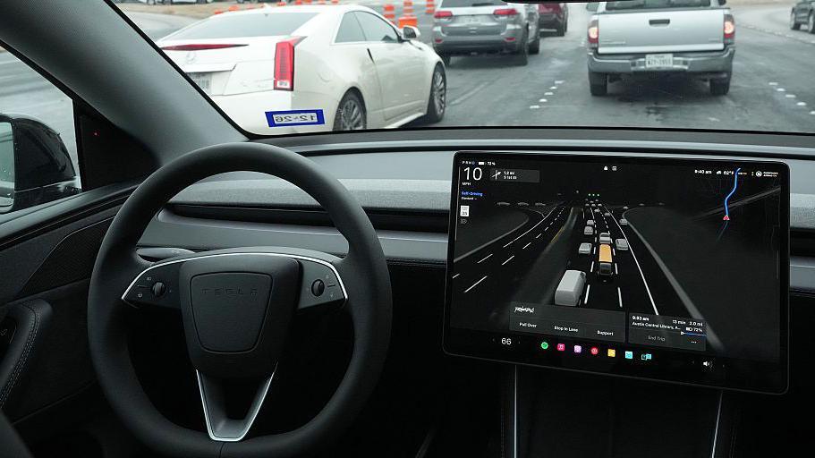 Tesla Crash into Texas Home Sparks Federal Probe