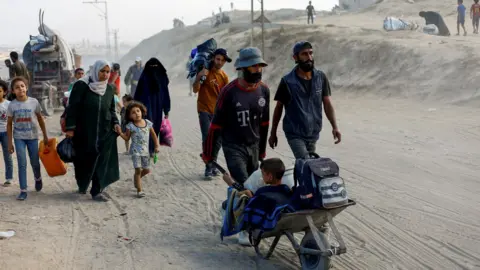 Mass Displacement in Gaza as Fighting Intensifies