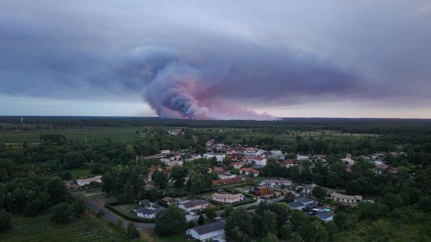 Fire‑Generated Thunderstorms Turning French Wildfires Into Super‑Dangerous Storms
