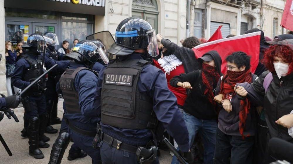 Fire Lessons: French Students Clash With Riot Police In Nationwide Schools Protest