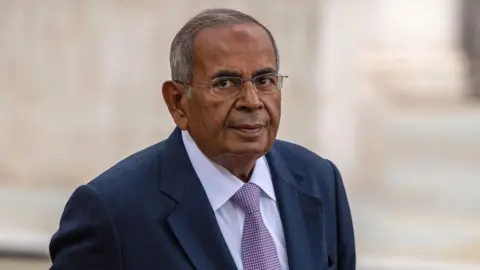 UK's Wealthiest Family Mourns Loss of Leader Gopichand Hinduja at 85