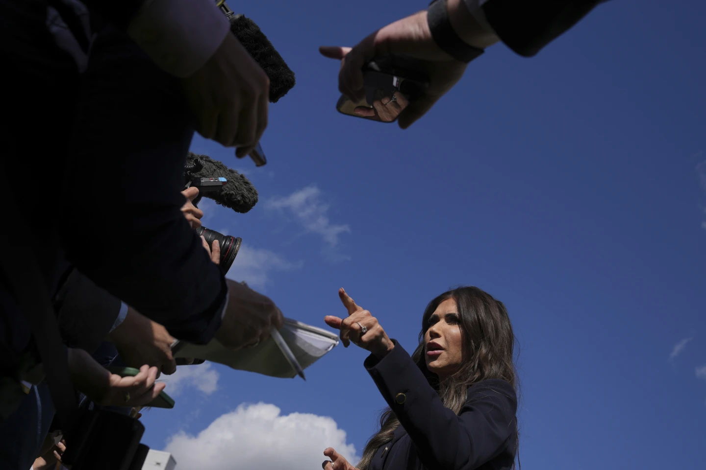 U.S. Immigration Raids: Noem Dismisses Concerns Over Investment