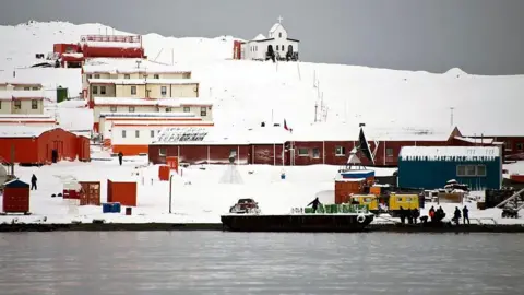 American Pilot Ethan Guo Free After Antarctic Detention