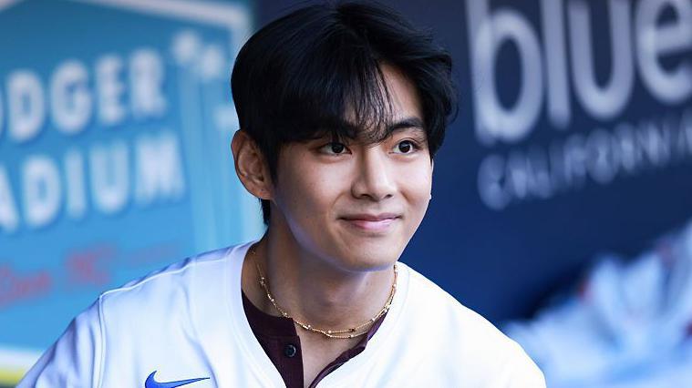 BTS star V shares his hearing loss story during live stream
