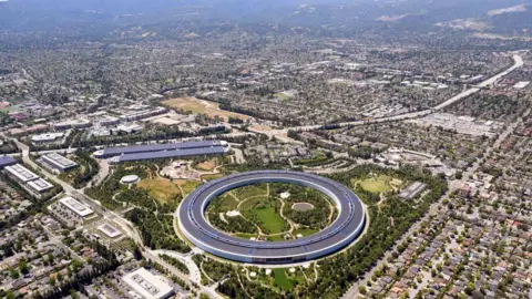 Silicon Valley on High Alert: Is the AI Bubble About to Burst?