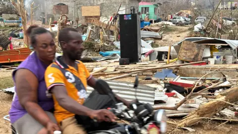 Hurricane Melissa Leaves Jamaica in Ruins: Communities Await Aid