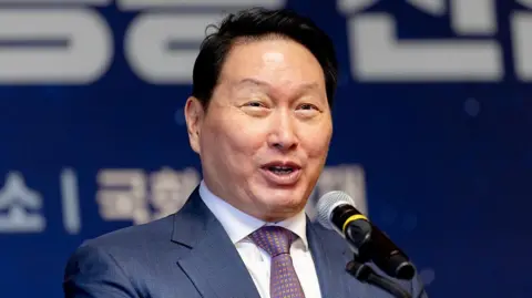 South Korea's Billionaire Sidesteps $1 Billion Divorce Bill