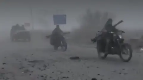 Foggy Tactics: Russian Forces Advance in Pokrovsk Amid Weather Conditions