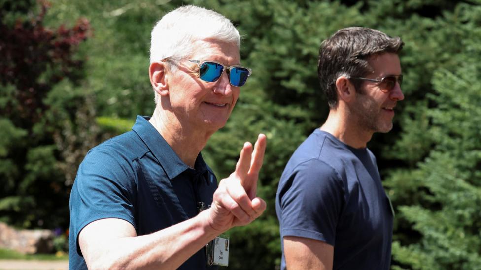 Apple Takes on OpenAI in Epic Trade Secret Showdown