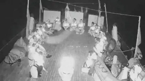 Israeli Navy Intercepts Gaza Aid Flotilla: What's Happening?