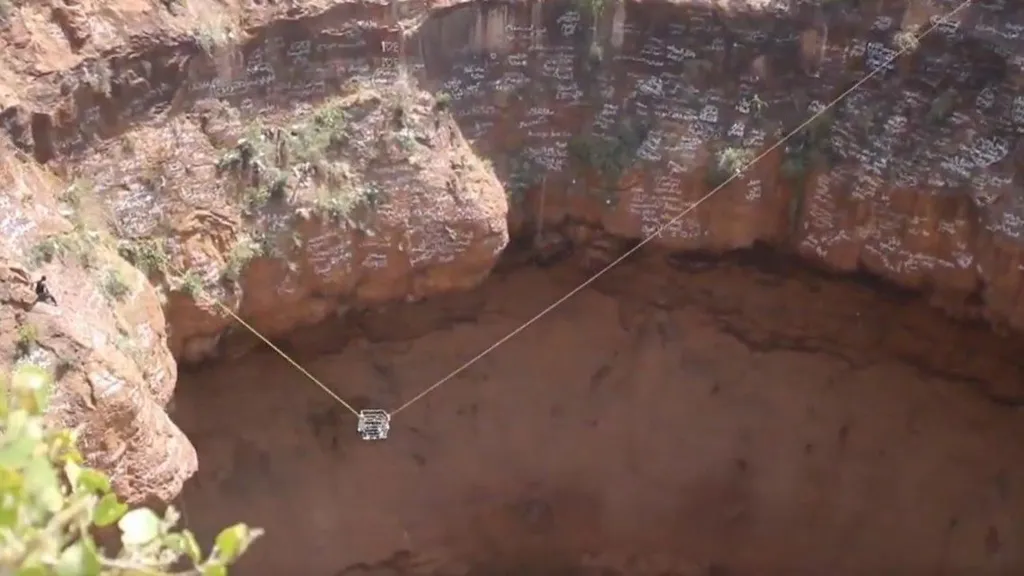 Spider‑Man of Yemen Climbs Disaster: 30‑Year‑Old Free‑Climber Falls Inside Volcanic Crater